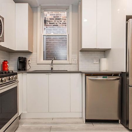 The Double Play - 1 Min Walk To Wrigley! Spacious 2Br - Perfect For Cubs Fans! Chicago Exterior photo